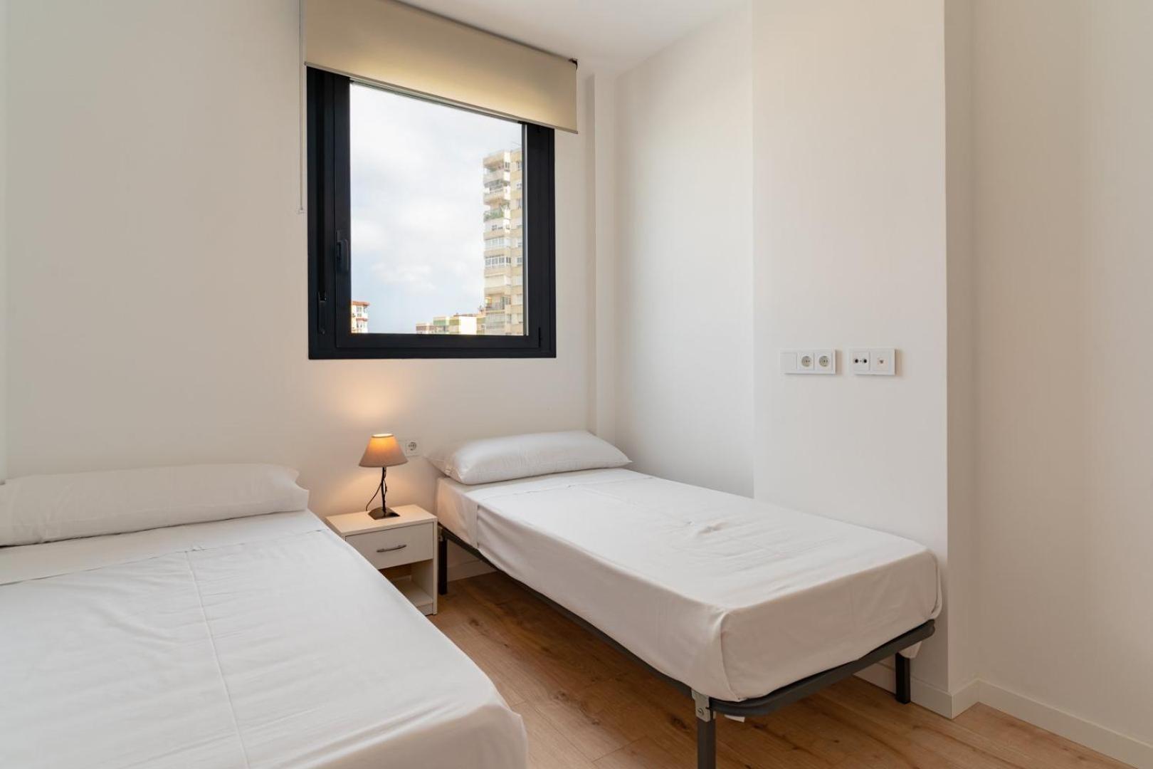 Апартаменты Guestready - Sunny Seaside Escape In Малага Экстерьер фото